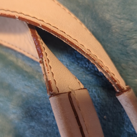 Coach smooth leather purse - Picture 10 of 16